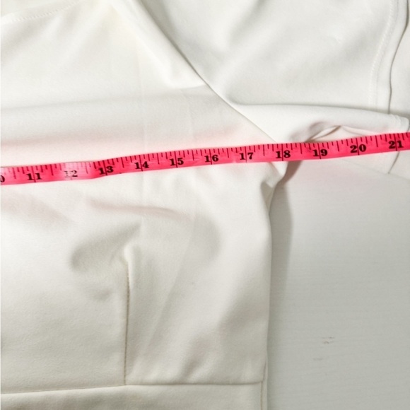 Windsor Crop top flowy sleeve off white top |  Large - Picture 9 of 9